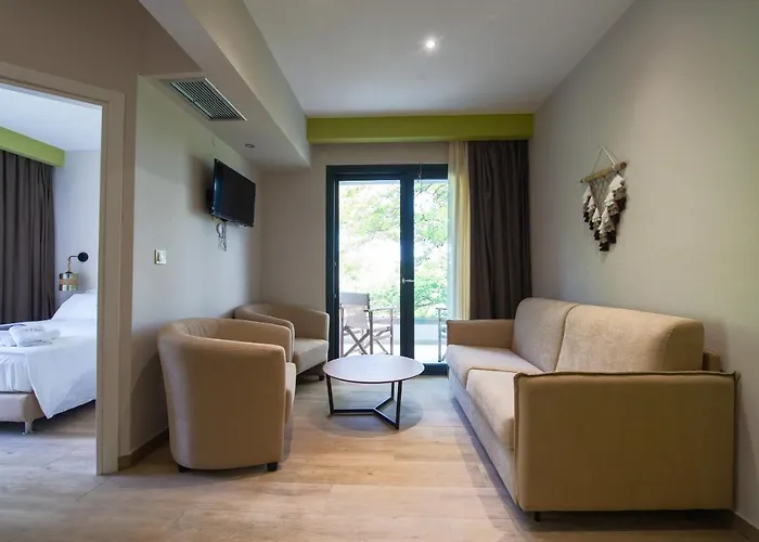 Domus Hospitality Aparthotel 4*