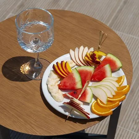 Ξενοδοχείο με διαμερίσματα Domus Hospitality 4*