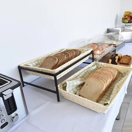 Domus Hospitality Ξενοδοχείο με διαμερίσματα Βουρβουρού